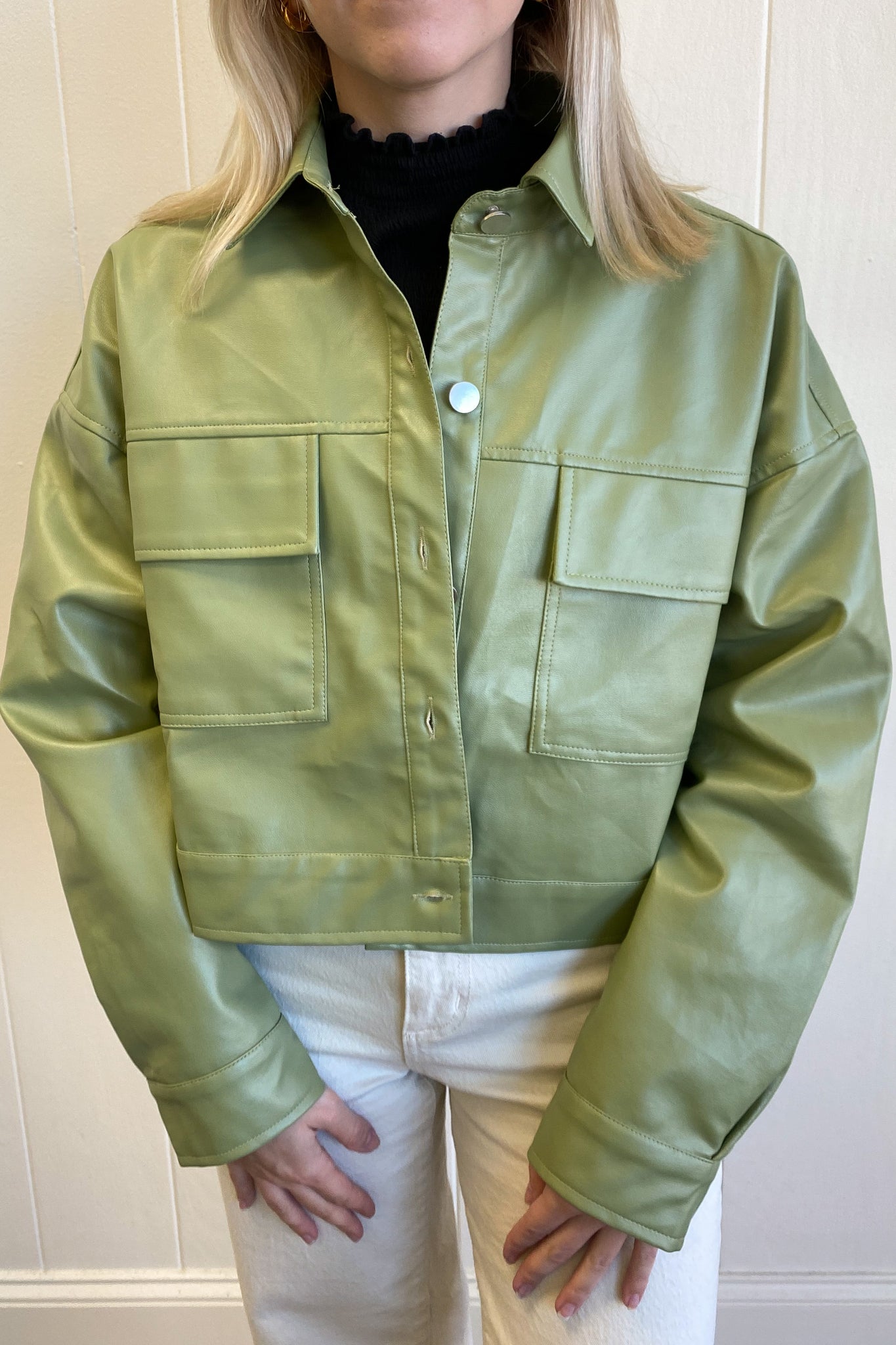 emma chamberlain leather jacket