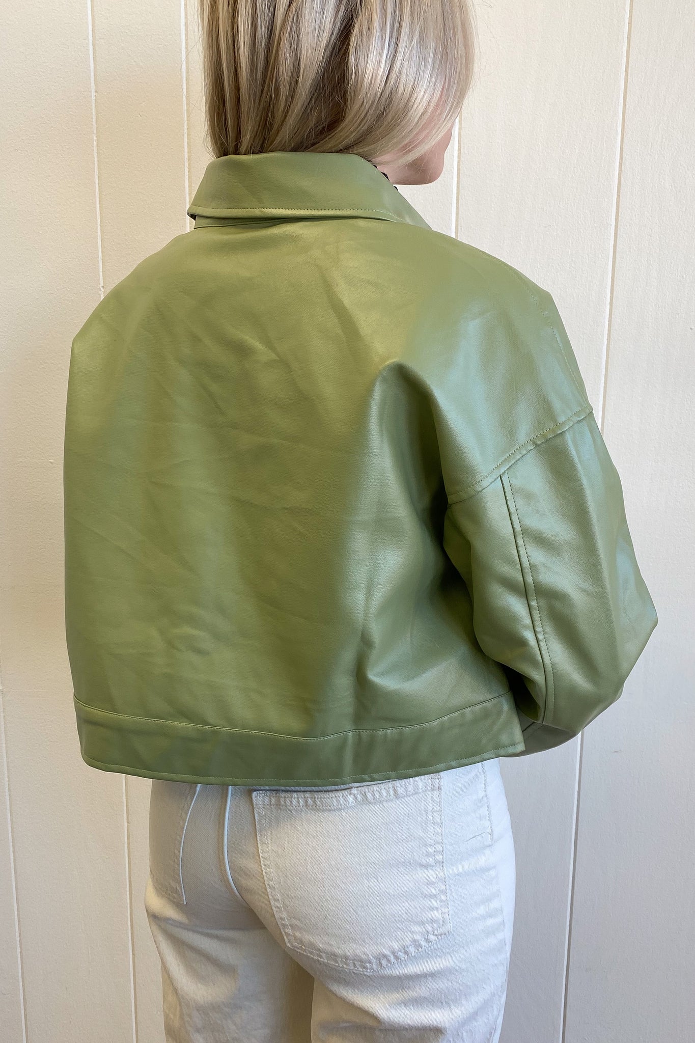 emma chamberlain leather jacket